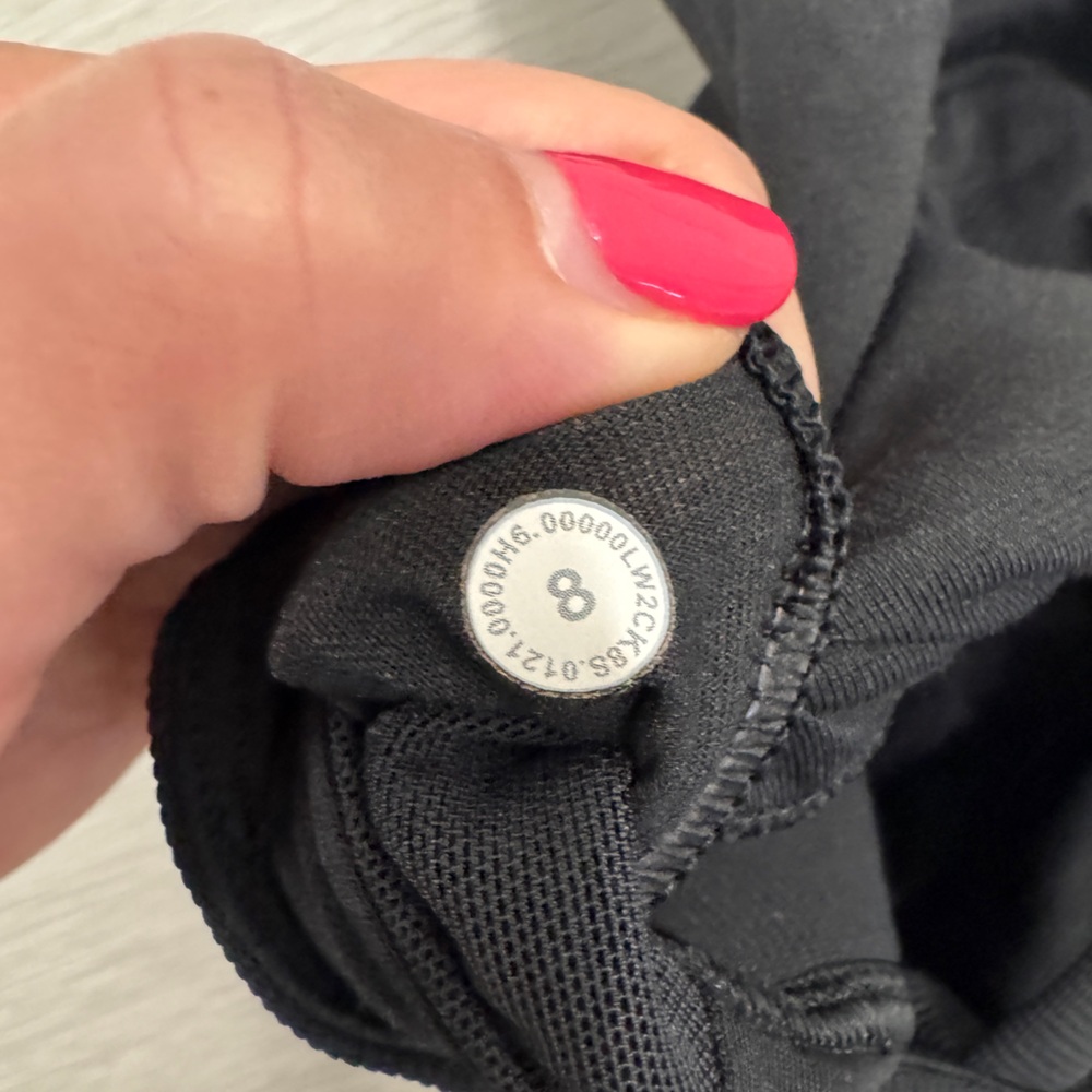 Lululemon Energy Bra High Neck Long Line Rib Sports Bra Size 8 - color: Black - Picture 5 of 5